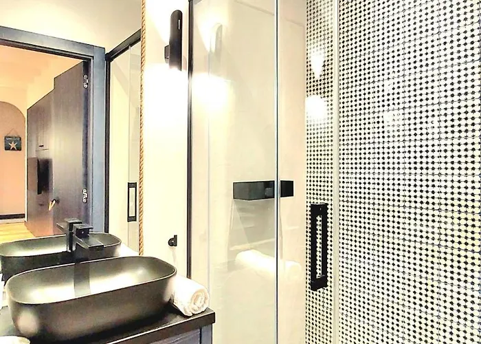 The Old Fisherman's Nest By Triapart *