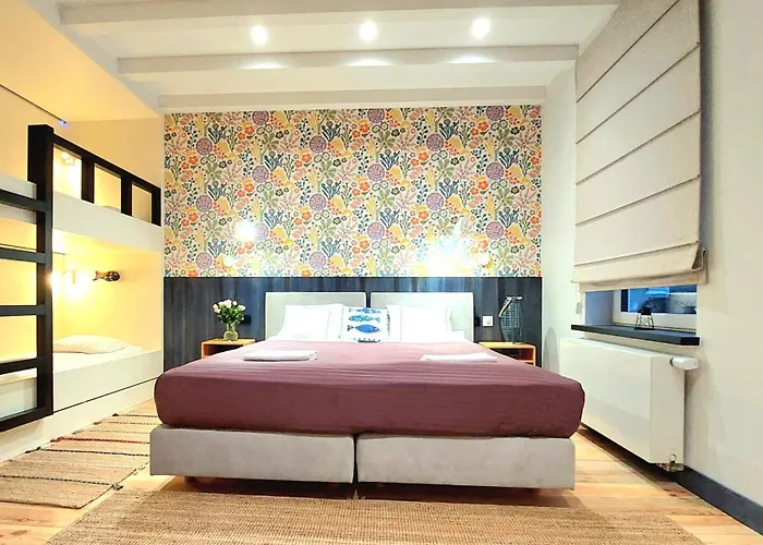 The Old Fisherman's Nest By Triapart *